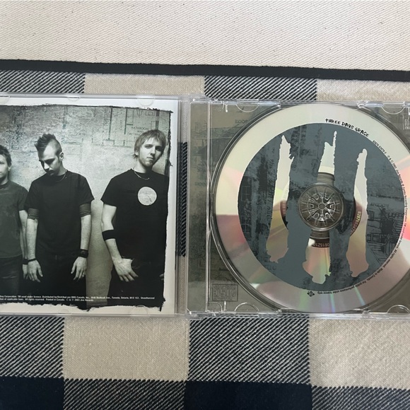 Three Days Grace Self Titled - Picture 3 of 5